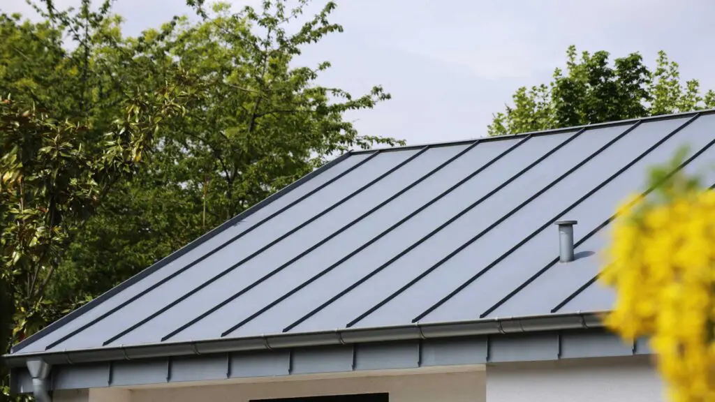 a metal roof in mobile al