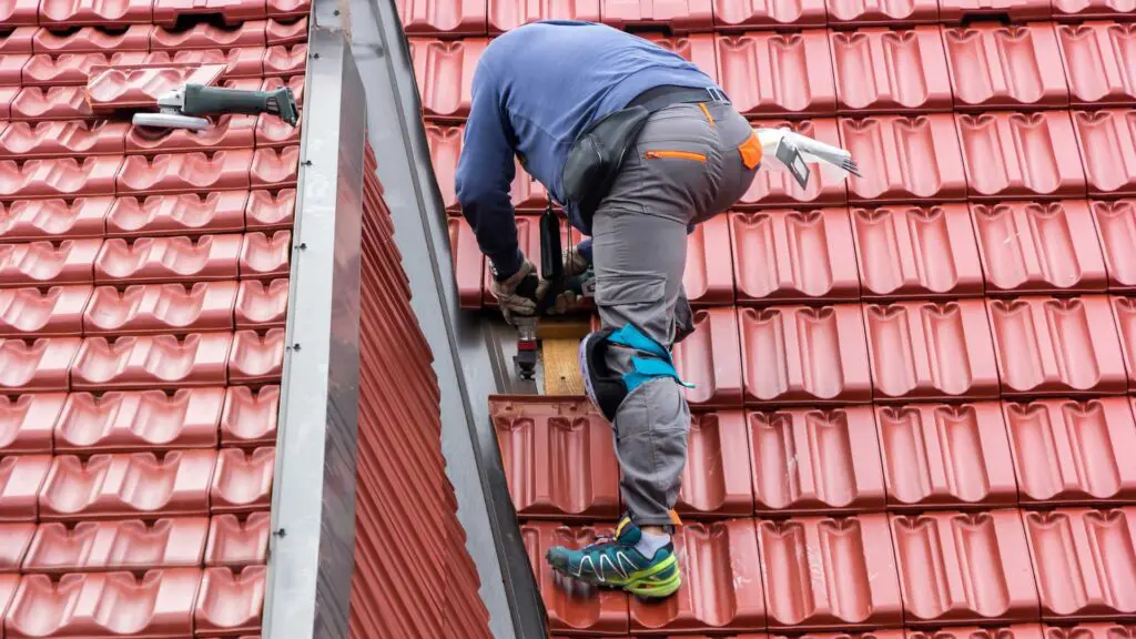 a project manger installing vintage roofing