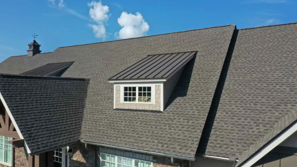 A asphalt shingle roof in mobile alabama