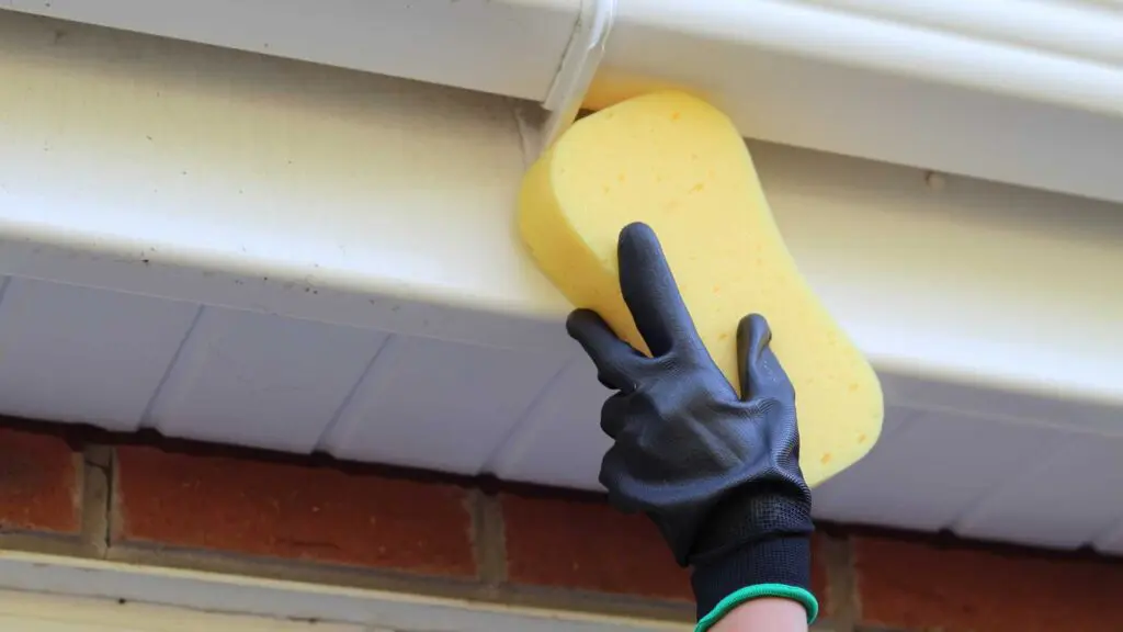 cleaning pvc fascia