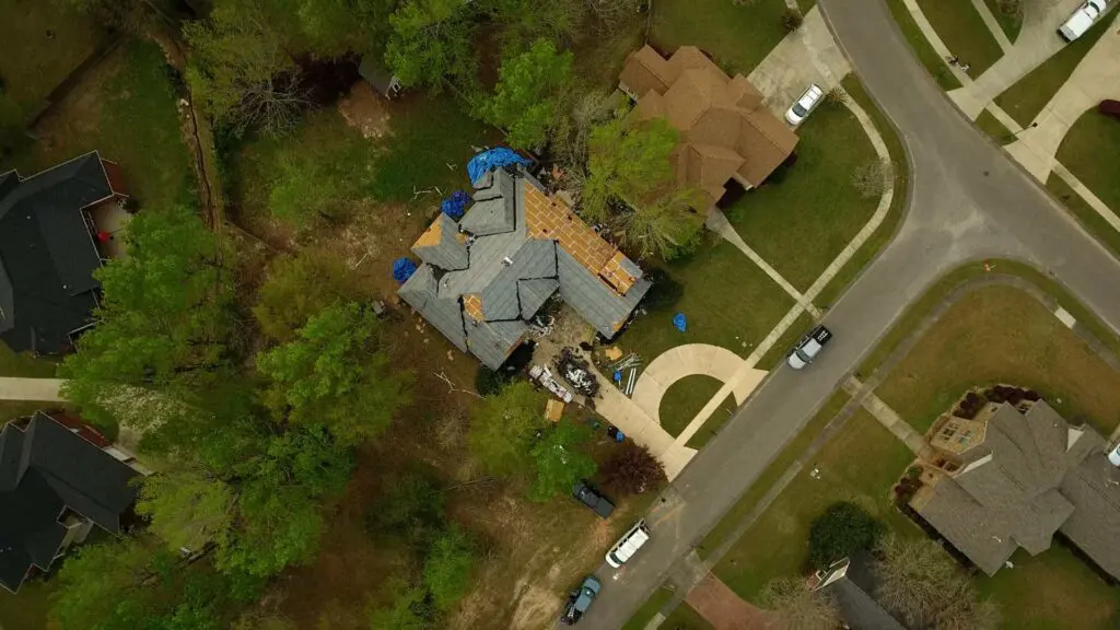 A roof being installed on a fortified home in alabama
