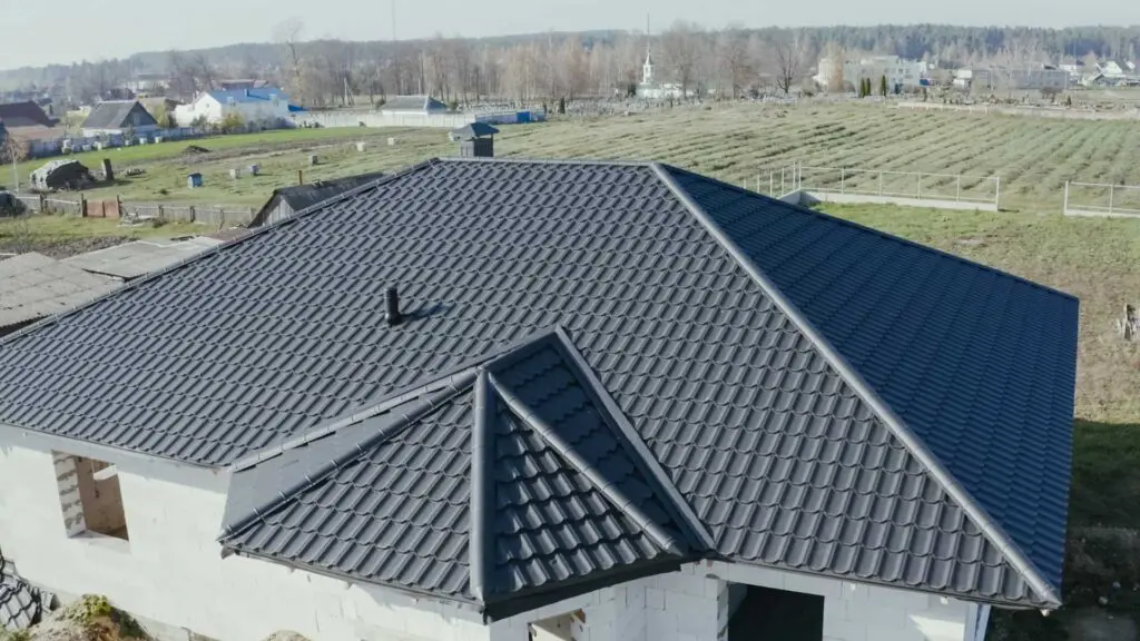 a roof with a triangular shape
