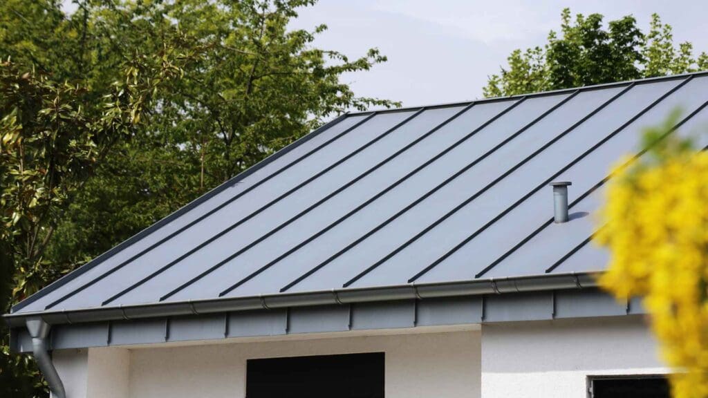 a steel roof on a white home in the south of the usa